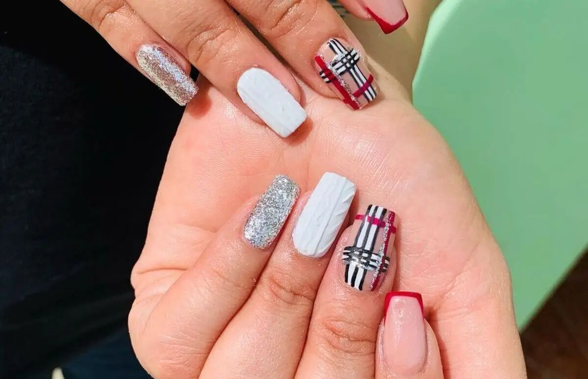 Uñas combinadas