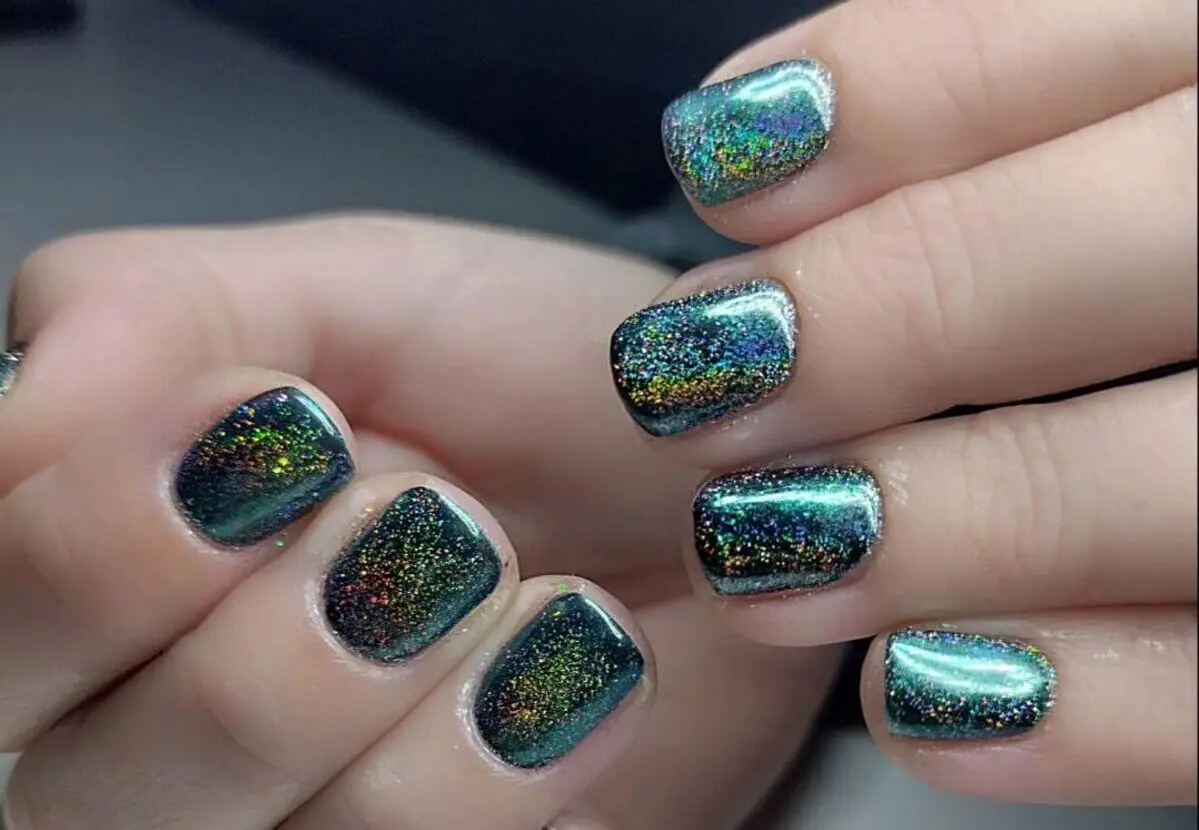 Uñas nacaradas en espejo