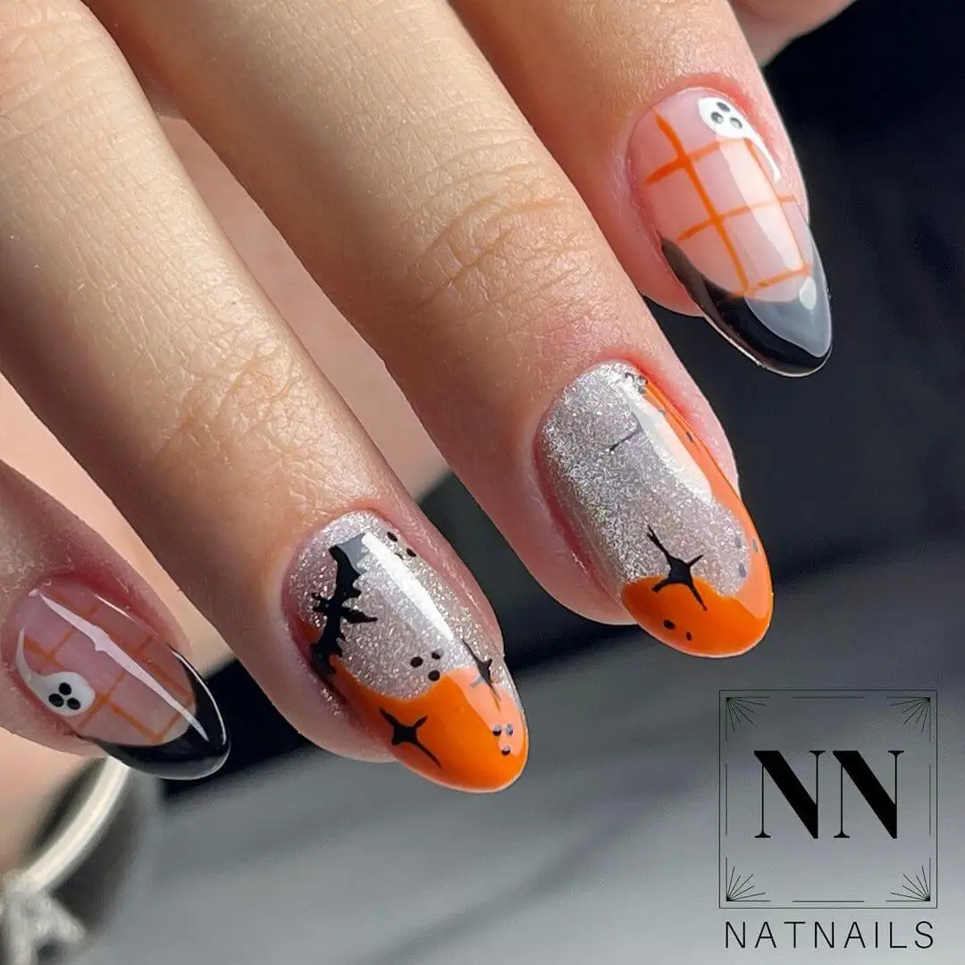 Uñas para Halloween con plateado.
