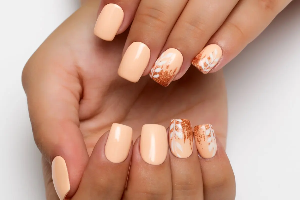 Uñas melocotón.