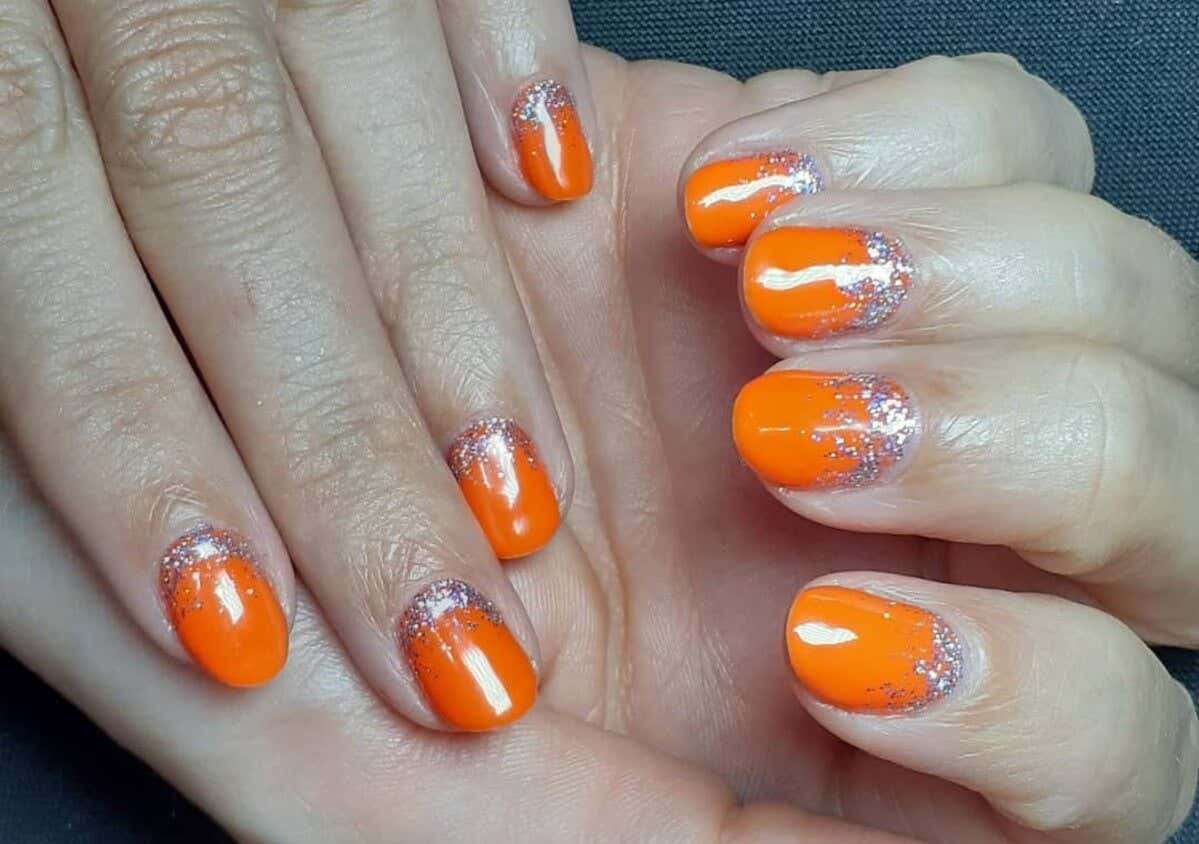 Uñas naranjas
