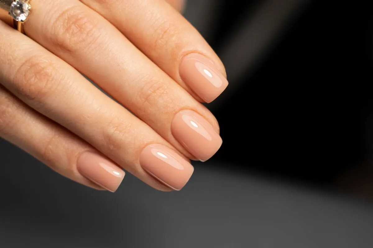 uñas naturales.