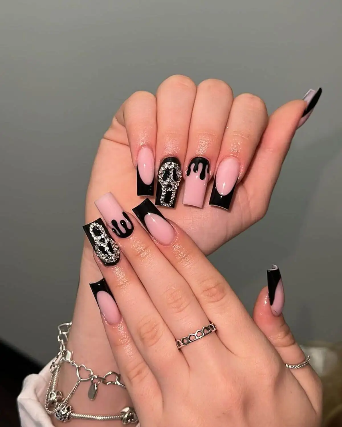 Scream con strass.