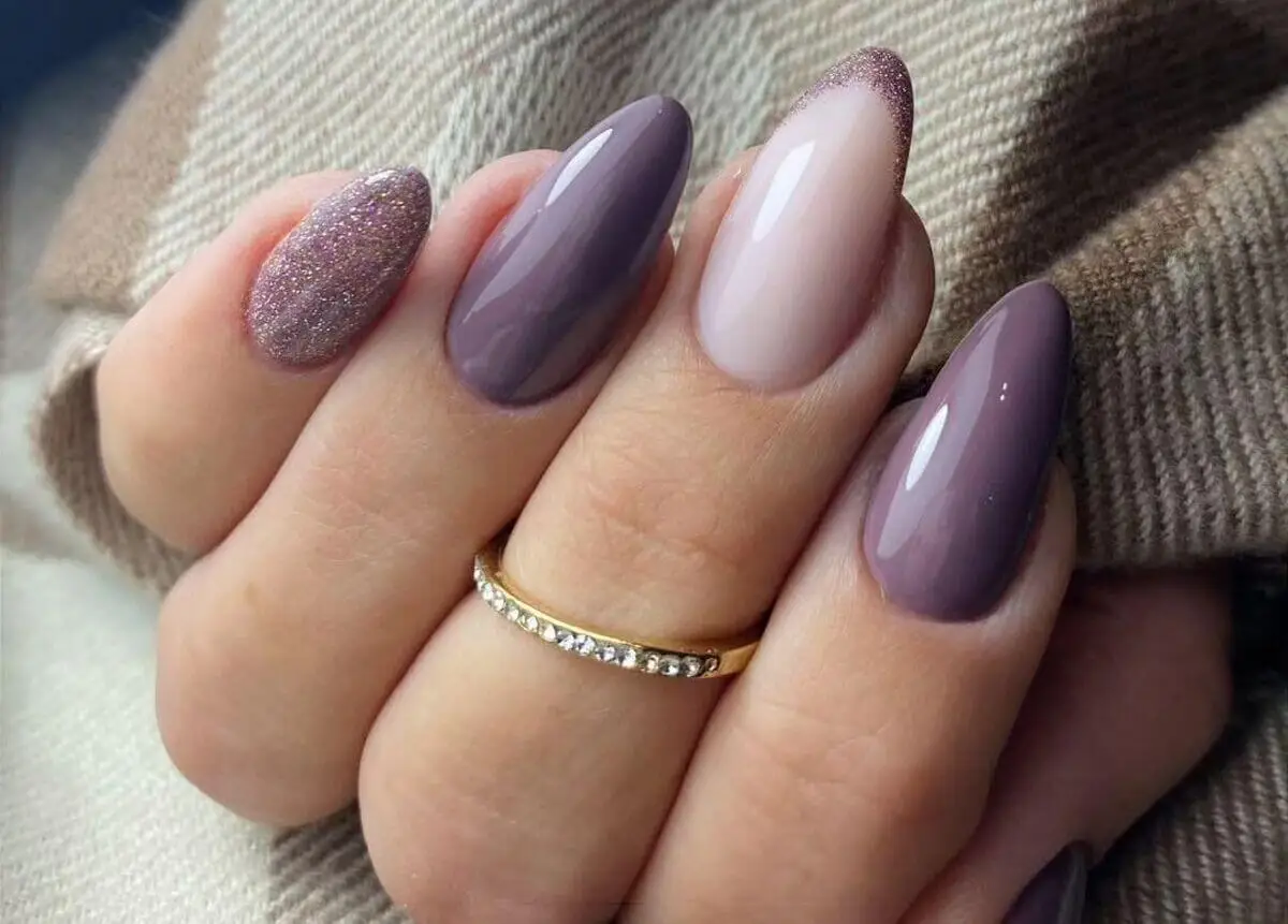 Uñas violetas
