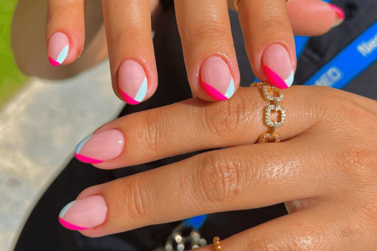 Manicura francesa en «V», una nueva forma de llevar este diseño clásico en tus uñas