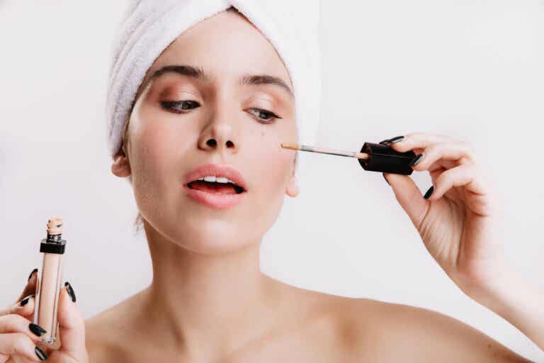 Las 24 mejores bases de maquillaje aprobadas por una dermatóloga