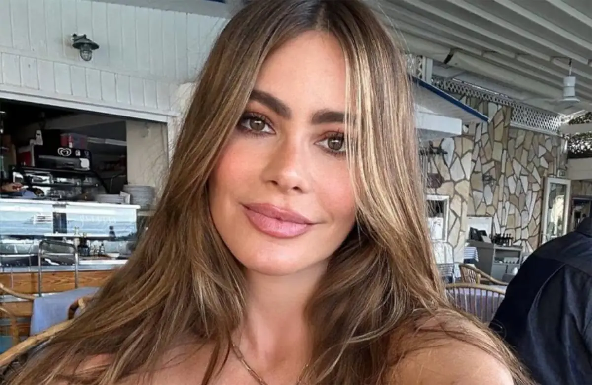 Sofía Vergara y sus tonos dorados.