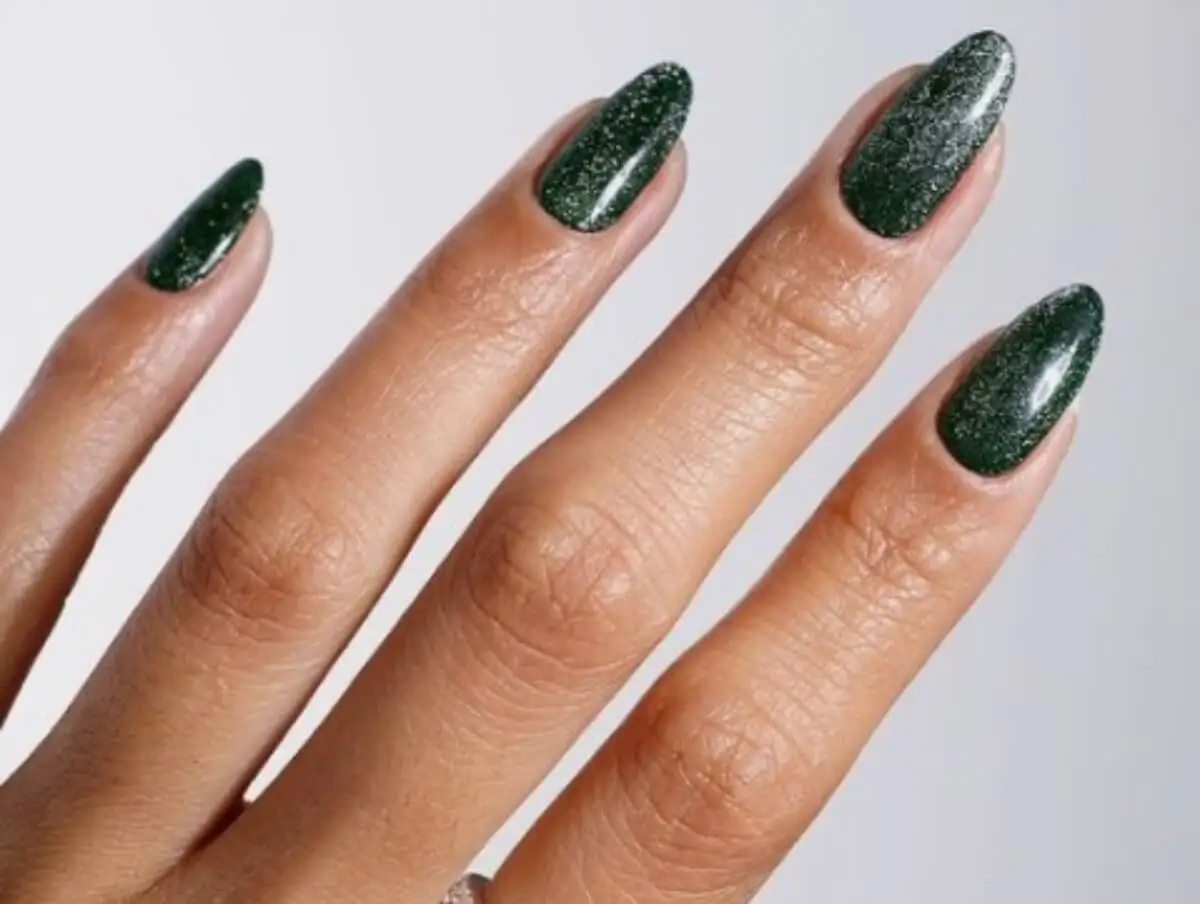 Velvet en tono verde para la época de invierno.