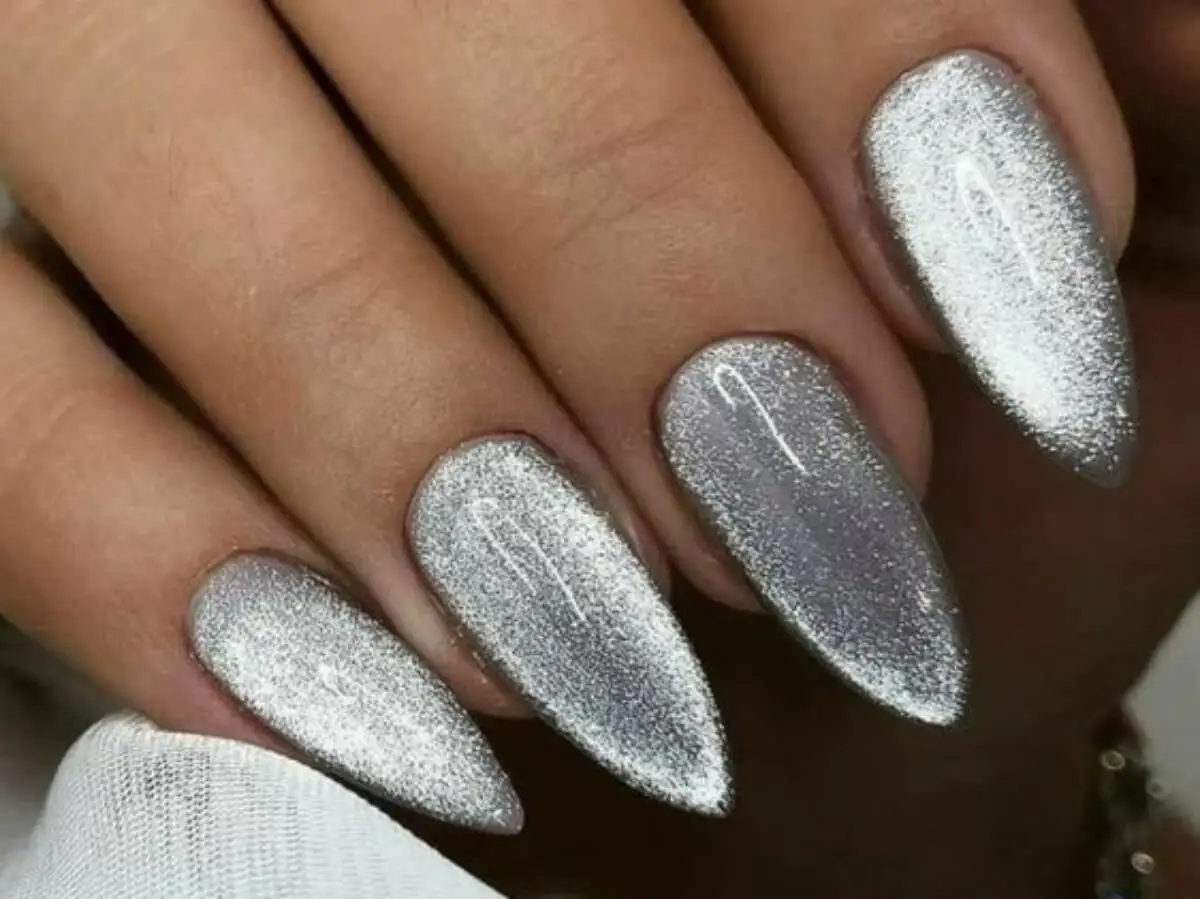Velvet plateado