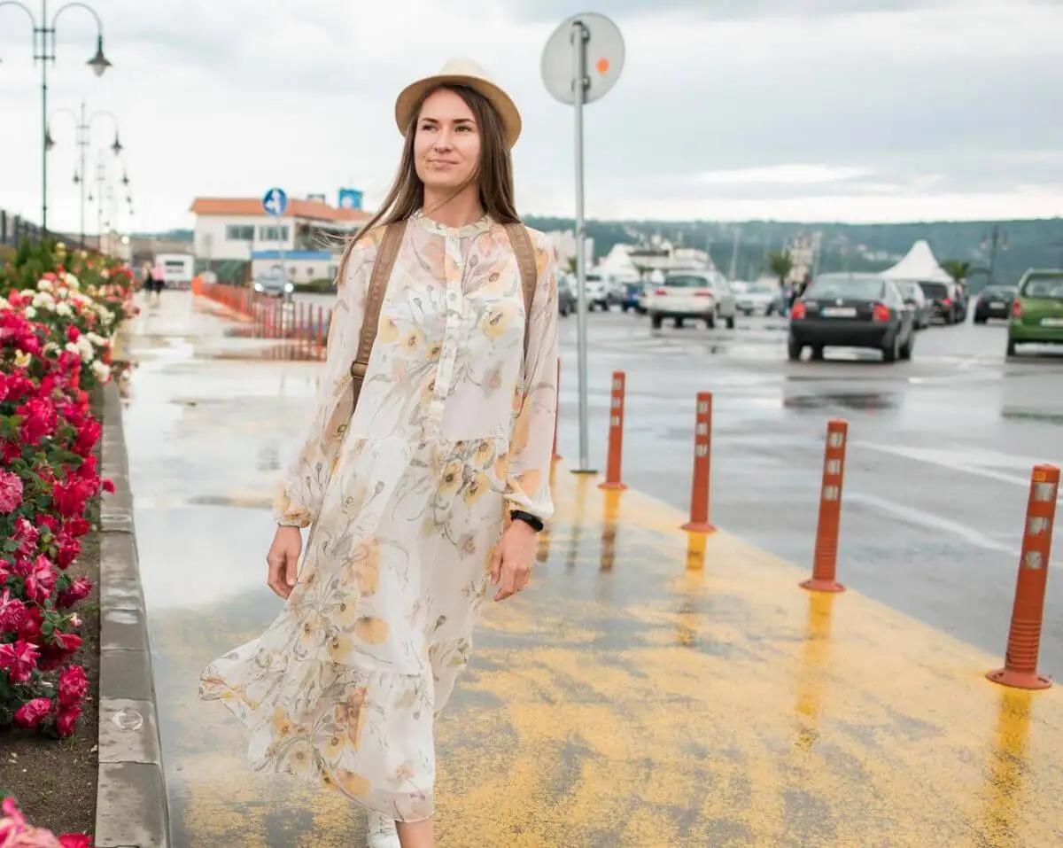 Vestido midi con flores.