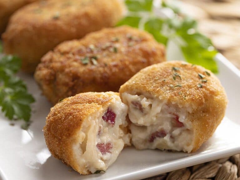 Croquetas rellenas.