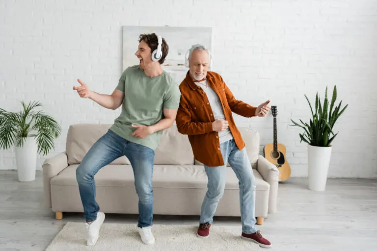 Estudio revela las 5 actividades creativas que te hacen más feliz