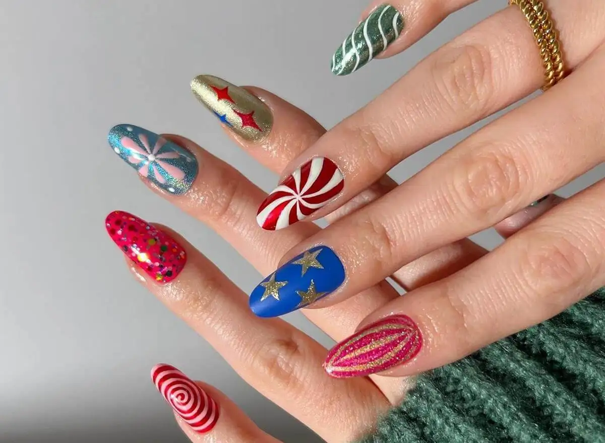 uñas multicolor navidad