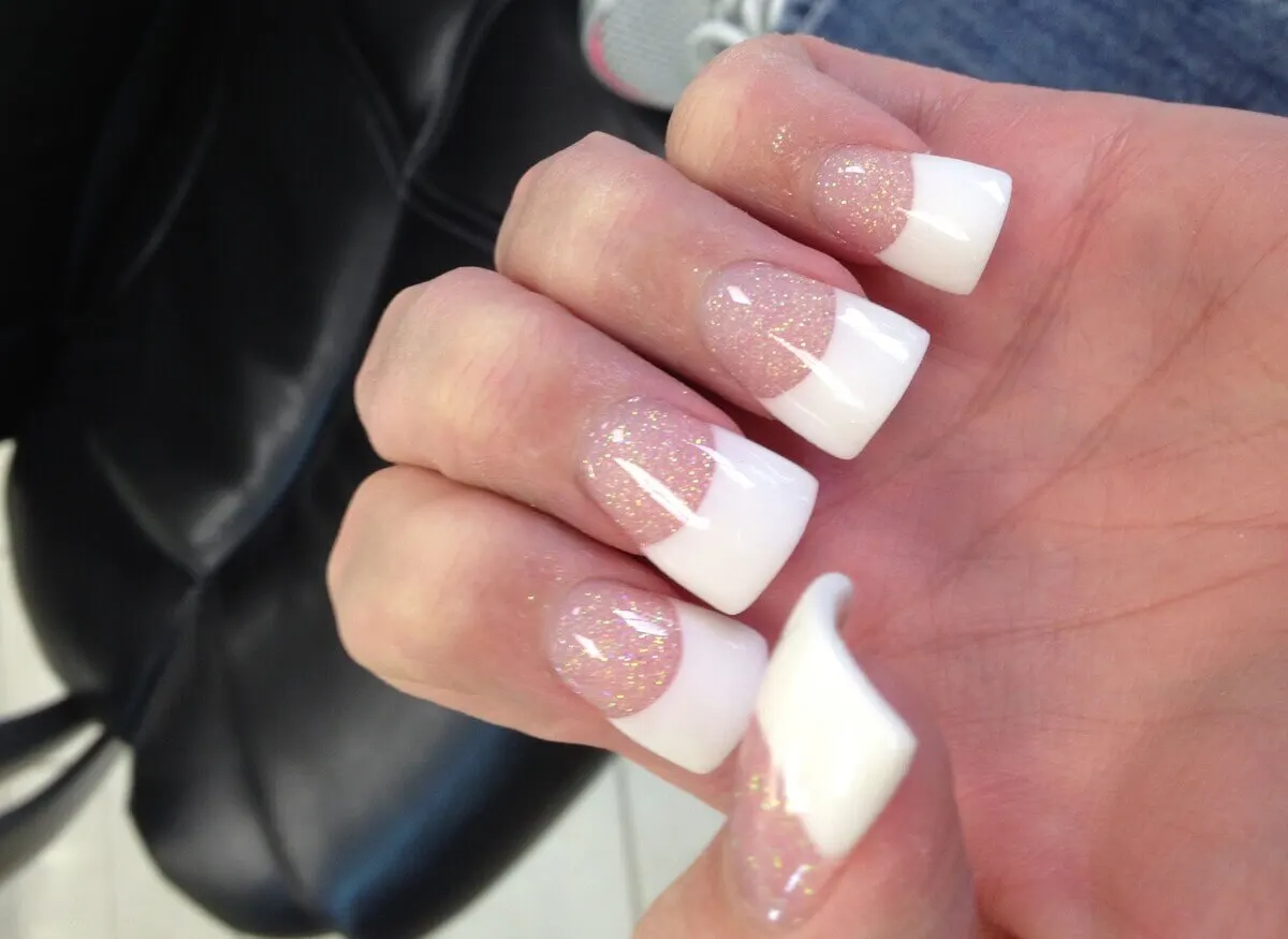 Uñas de pato: francesas