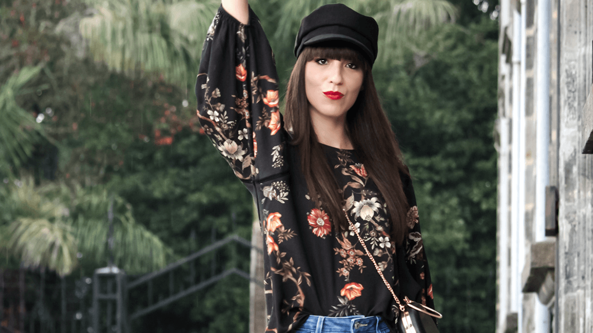 Ropa con flores.