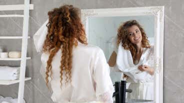 Conoce el método «curly» y cómo usarlo para transformar tus rizos
