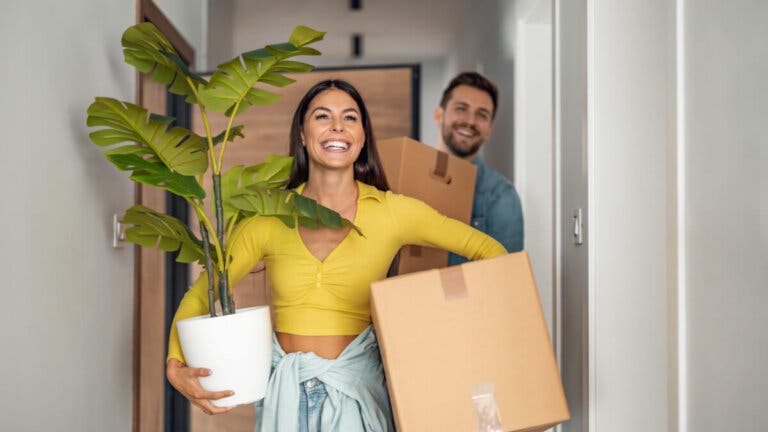 ¿Vivir con tu pareja? 15 consejos para no morir en el intento
