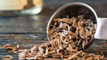 Alcaravea: nutrientes, beneficios y cómo usarla