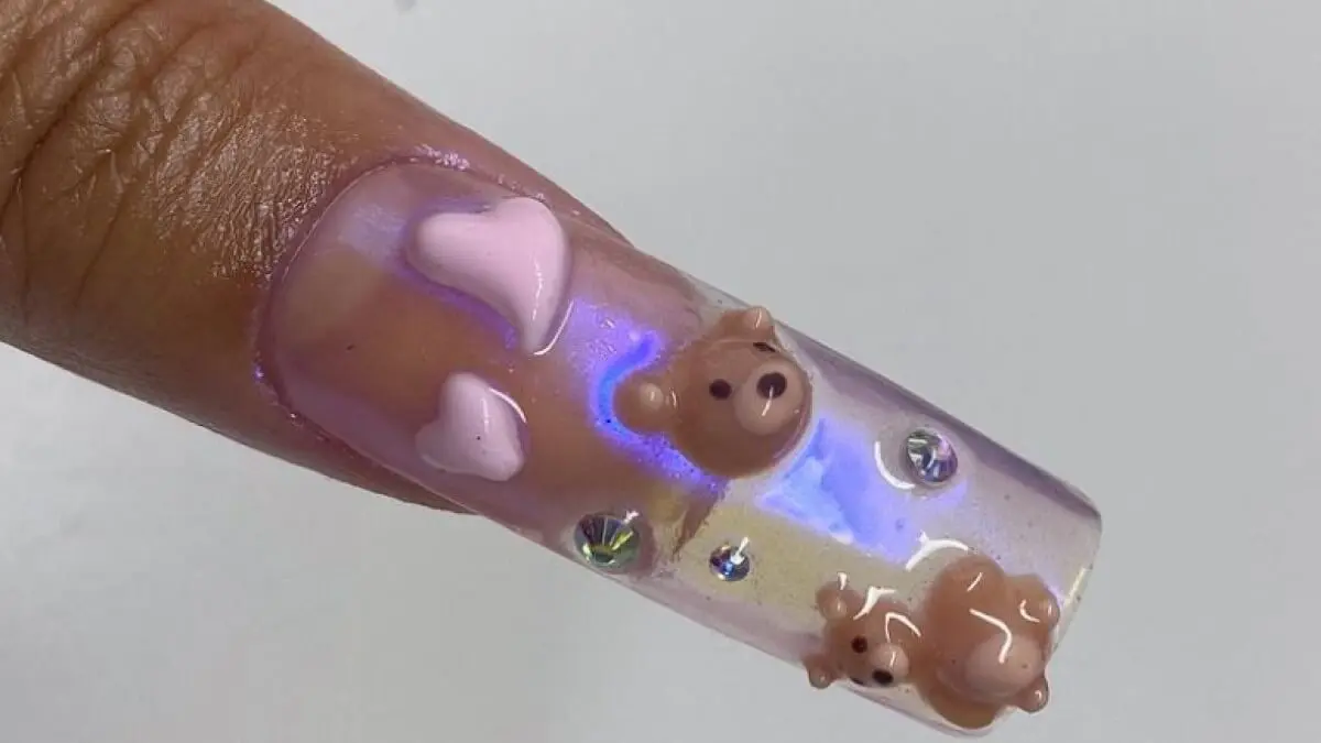 Uñas coquette: teddy