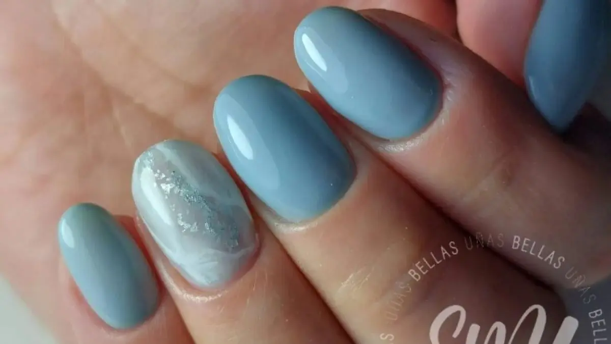 Diseños de uñas redondas: niebla