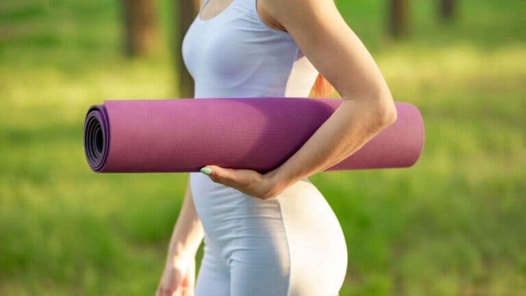 Estas son las 17 mejores esterillas para yoga en el 2024