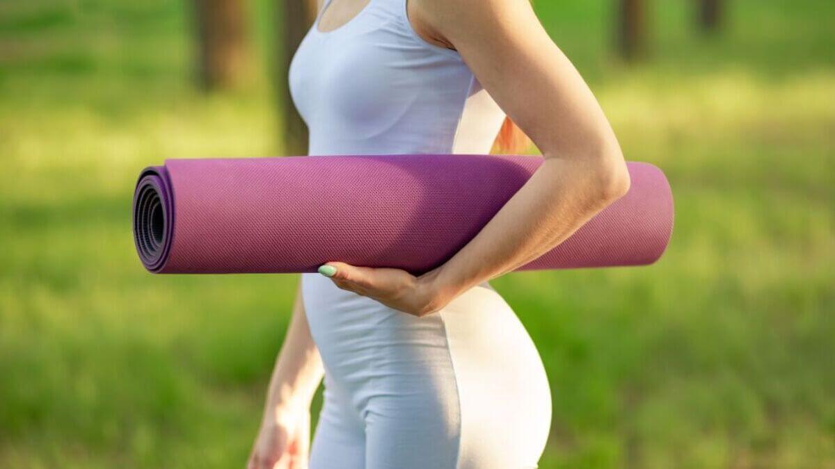 Estas son las 17 mejores esterillas para yoga en el 2024.