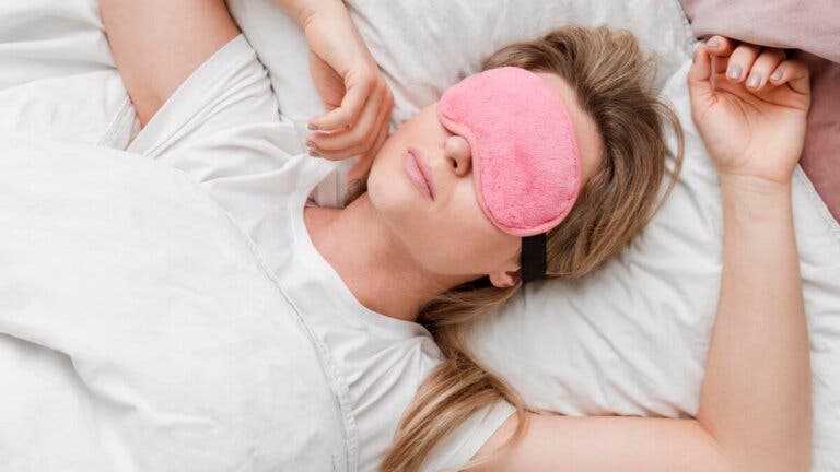 Los 10 mejores antifaces para dormir y cómo elegir el adecuado para ti