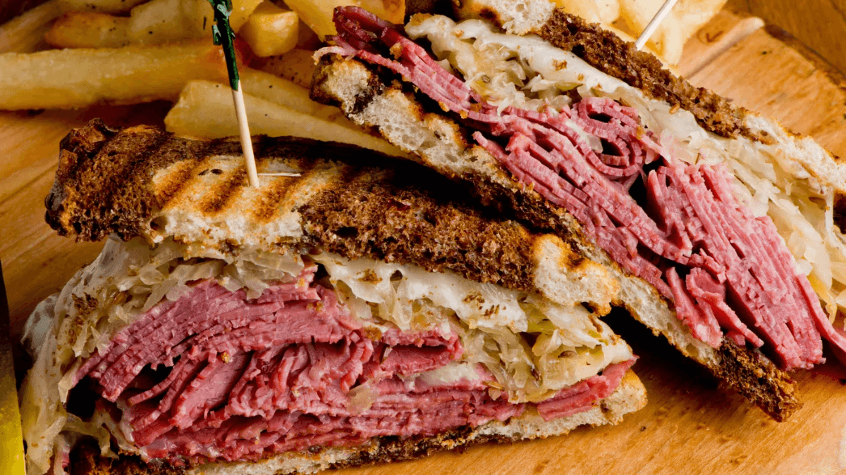 sándwich de pastrami