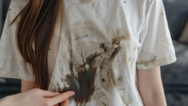 5 trucos para remover manchas de tinte de la ropa sin dañar las telas