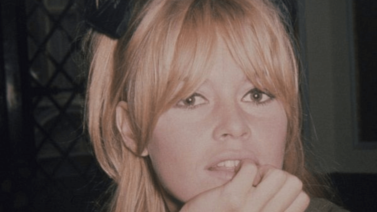Flequillo Bardot.