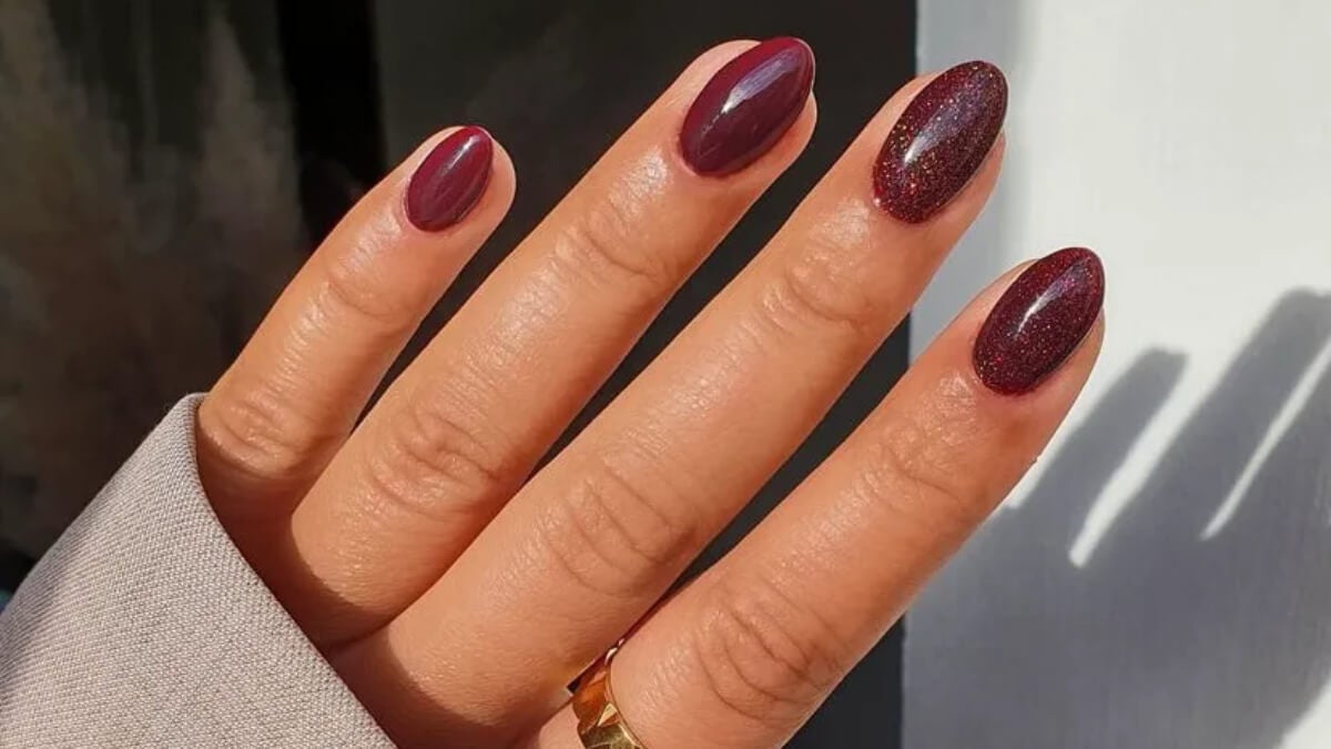 Uñas vino tinto. 