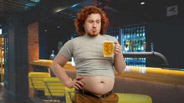 Las verdaderas causas de la barriga cervecera y qué hábitos ayudan a reducirla