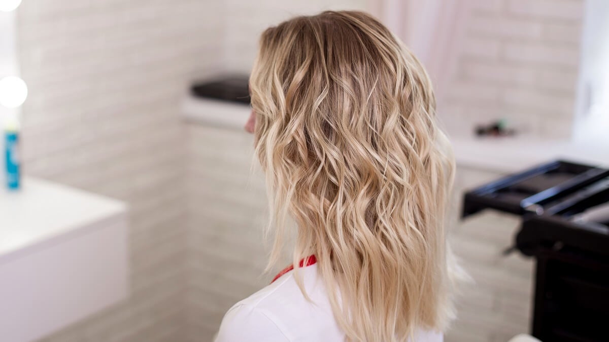 Mechas melting rubio claro