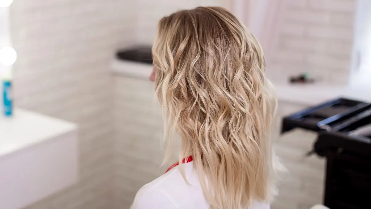 Mechas melting rubio claro