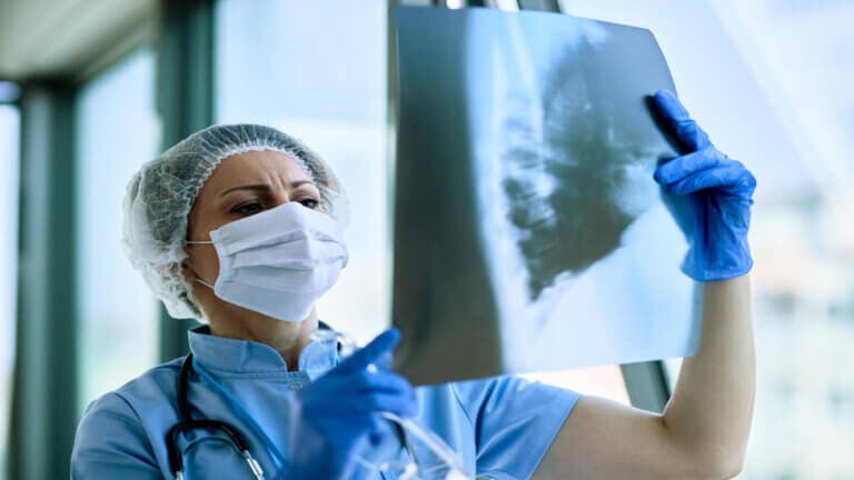 Silicosis, la enfermedad que resurge en España y se relaciona con las encimeras