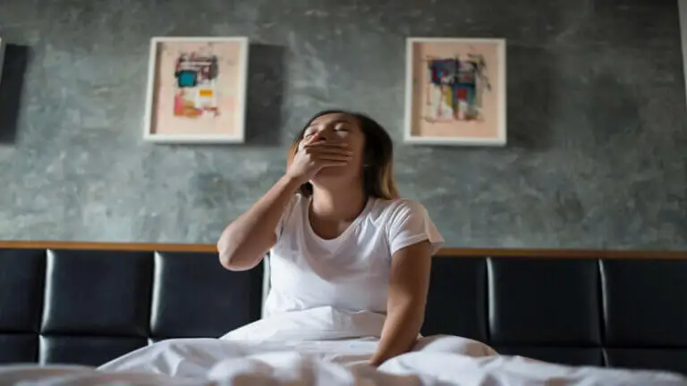 Dysania: la posible causa que no te deja despertar temprano
