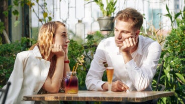 Floodlighting, una tendencia en citas que abruma a la generación Z