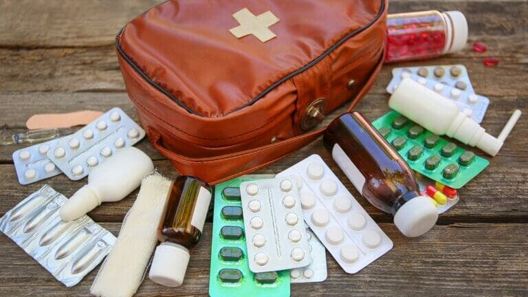 La guía definitiva para preparar tu botiquín de verano y viajar sin preocupaciones