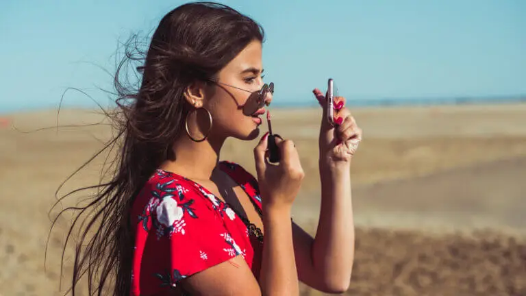 Maquillaje resistente al verano: cómo hacer que dure todo el día sin derretirse