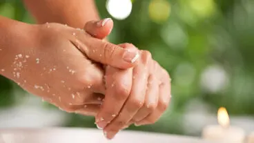 6 mascarillas caseras para hidratar las manos secas y agrietadas