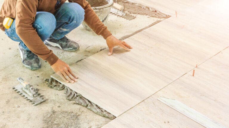 4 ideas para renovar tus suelos sin obra y lograr acabados sorprendentes