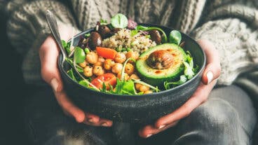 ¿El ‘fibermaxxing’ mejora la salud intestinal? Sí, y aquí te explicamos por qué