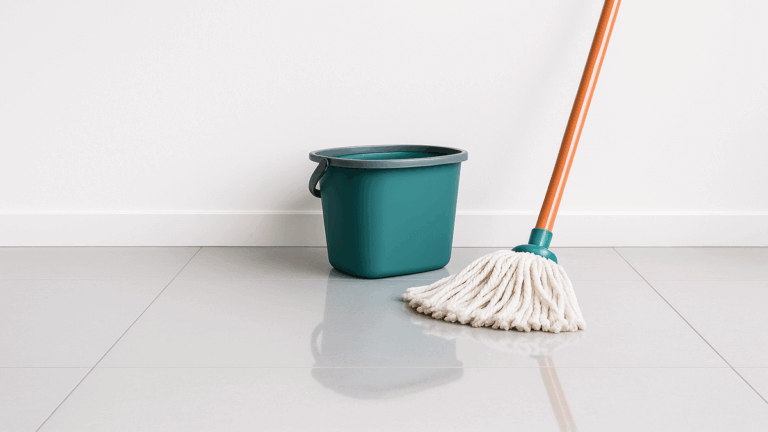 ¿Tu fregona esparce pelusas? Cómo evitarlo y dejar tu suelo impecable