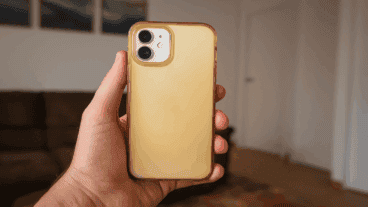 ¿Tu funda transparente se volvió amarilla? Así puedes recuperarla fácilmente