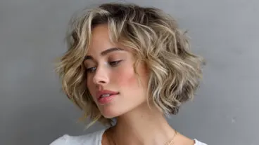 Los 5 tipos de mechas que más favorecen al pelo corto y ondulado