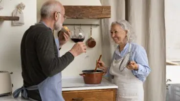 Si tienes 70 años y estas 8 cosas no te cansan, estás envejeciendo mejor de lo que piensas