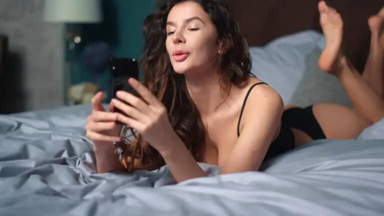 Sexo narrado: cuando la voz logra encender igual o más que las imágenes