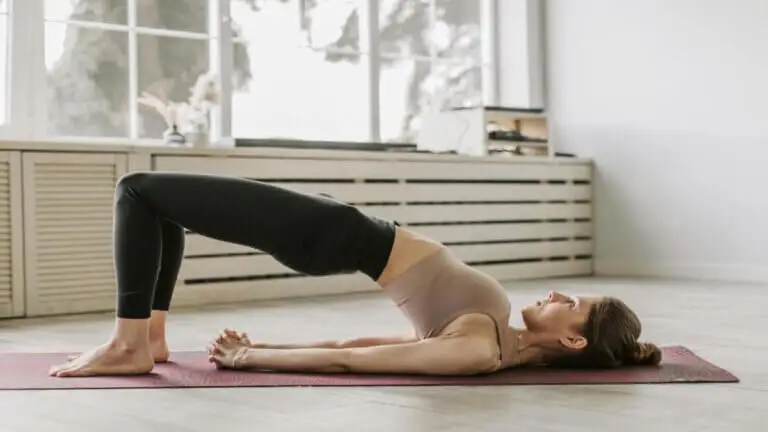 4 ejercicios de pilates en casa que te darán más estabilidad y equilibrio