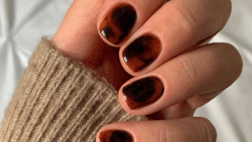 Uñas para este otoño 2025: 10 ideas que transforman tu manicura
