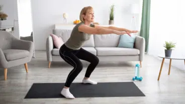 8 ejercicios para fortalecer tus piernas en casa con tu propio peso